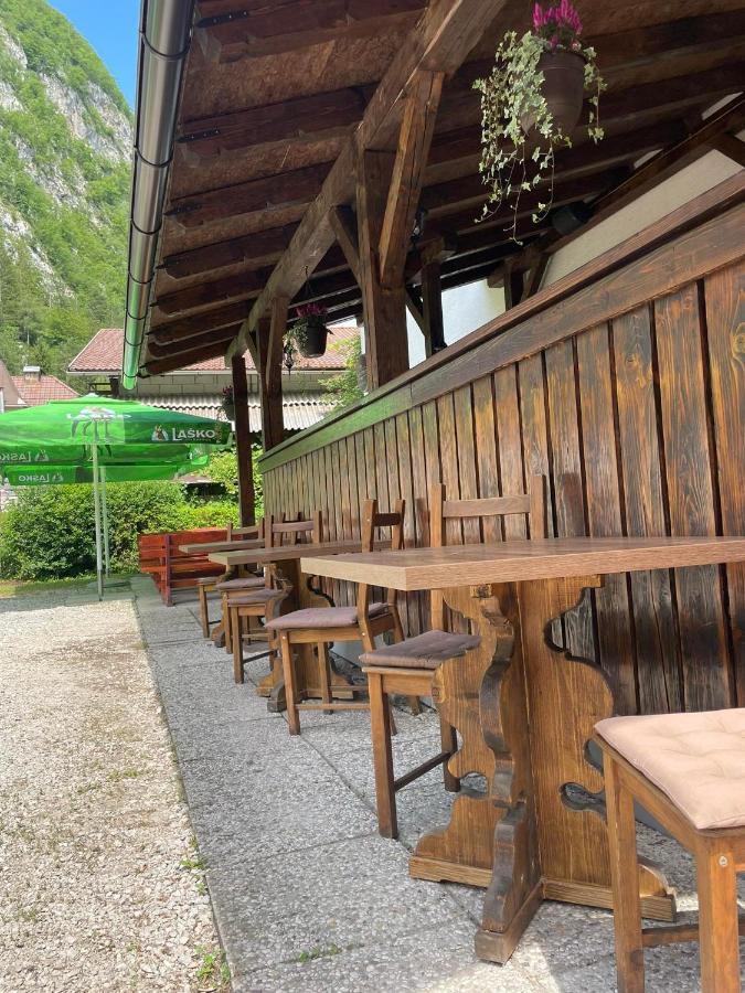 Hostel In Picerija Spajza Mojstrana Esterno foto